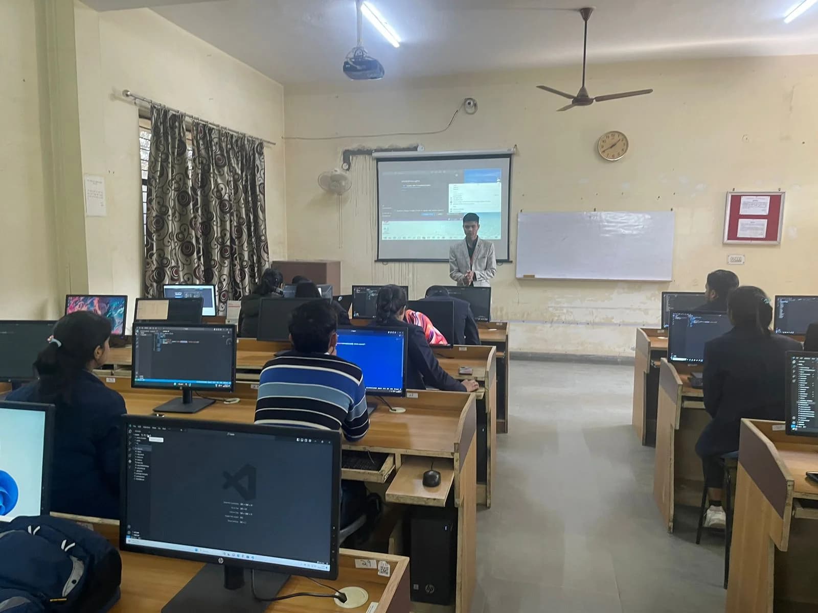 Spacious & Bright Group Seminar Rooms